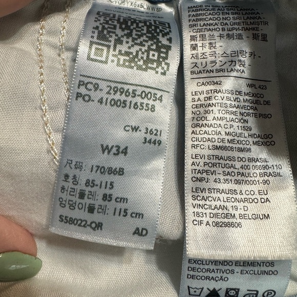 LEVI'S MID LENGTH DENIM JEAN SHORTS WOMEN'S SIZE: 34 #U - Picture 4 of 5